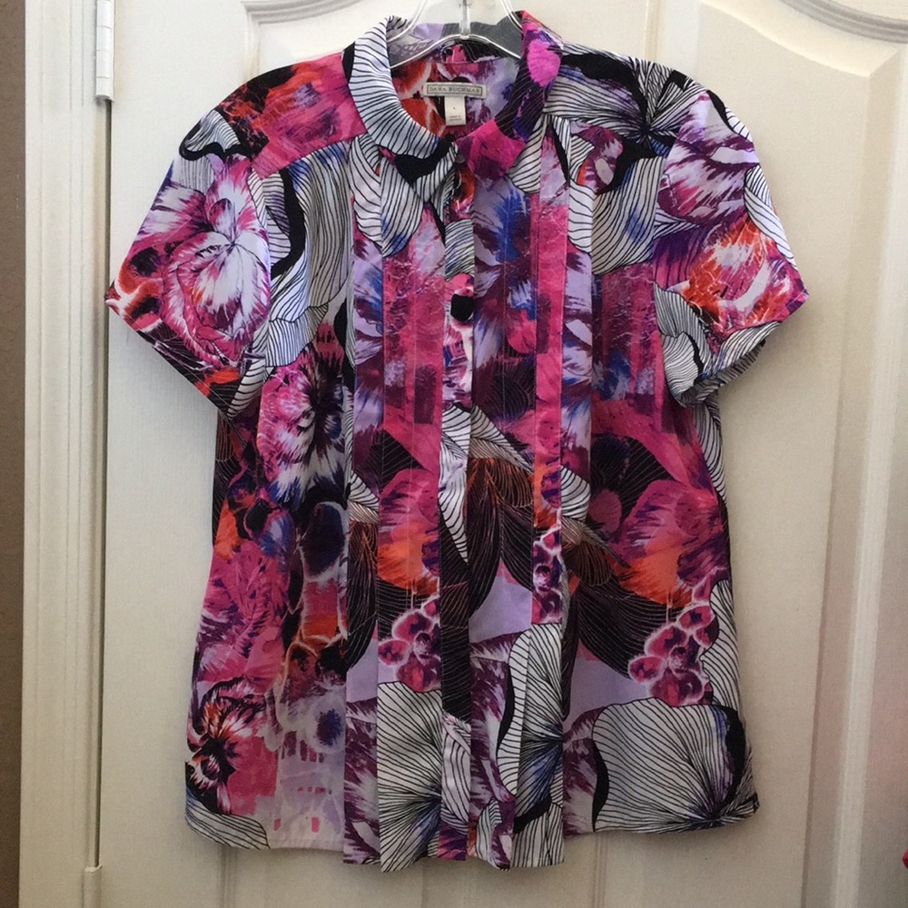 FINAL MARKDOWN Ladies’ Dana Buchman Pleated Top w/Hidden Buttons (L)